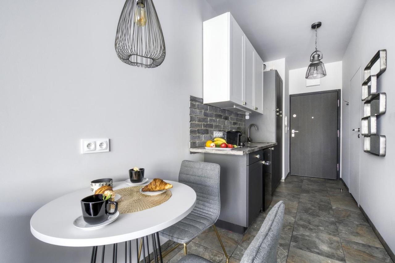 Stylowe Studio Krzemieniecka, Metro Slodowiec, Free Parking By Cosmo Spirit Варшава Екстер'єр фото