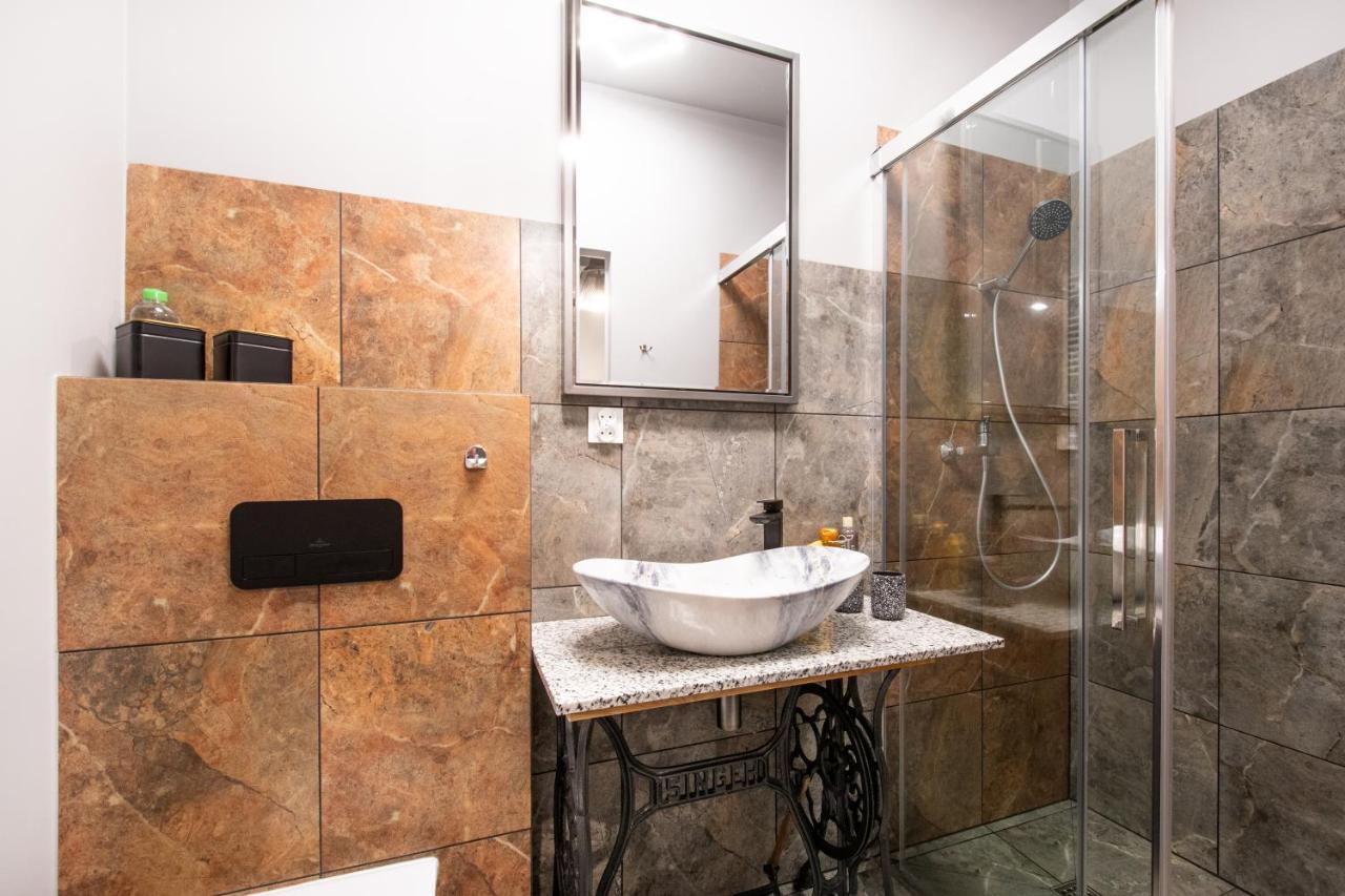 Stylowe Studio Krzemieniecka, Metro Slodowiec, Free Parking By Cosmo Spirit Варшава Екстер'єр фото